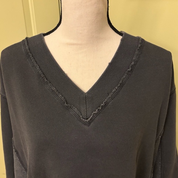 AERIE Oversized V-neck Sweatshirt size XS - Picture 3 of 9